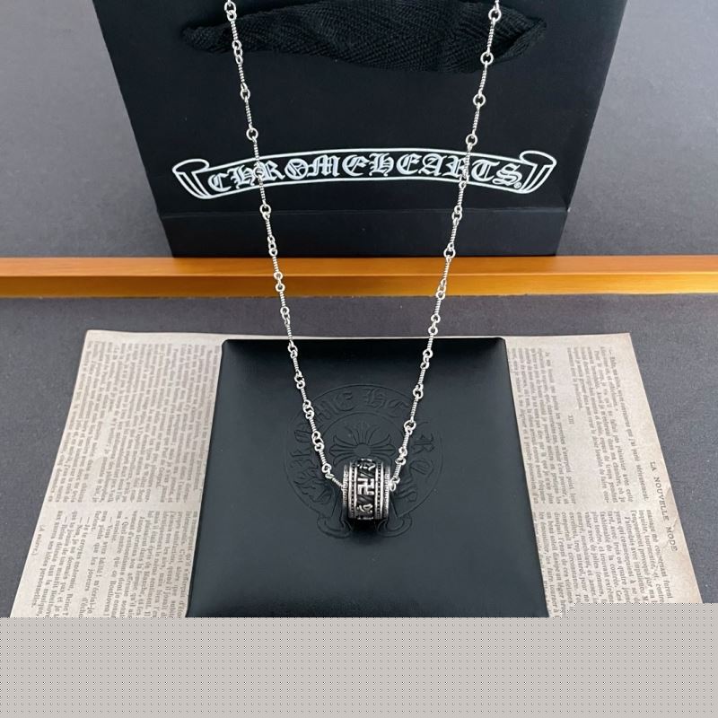 Ch**me He**ts necklaces